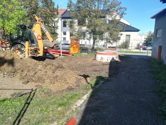 konec září 2022