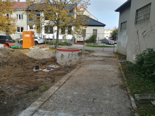 říjen 2022