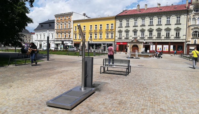 Mlžící brána na náměstí T. G. Masaryka